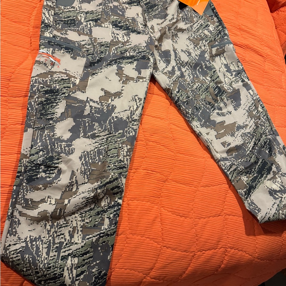 Men's Urban Camo Cargo traverse pant open country size 42